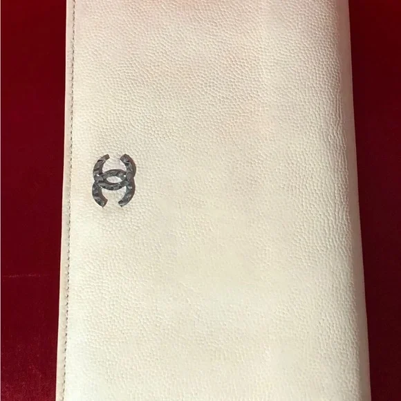 CHANEL Leather Long Wallet CC Logo Beige - Picture 4 of 13